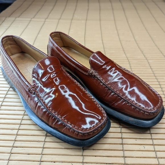 Tod's Shoes - Tod's Women's Gommino Red patent leather Loafers US 8 Driving Moccasin Shoes